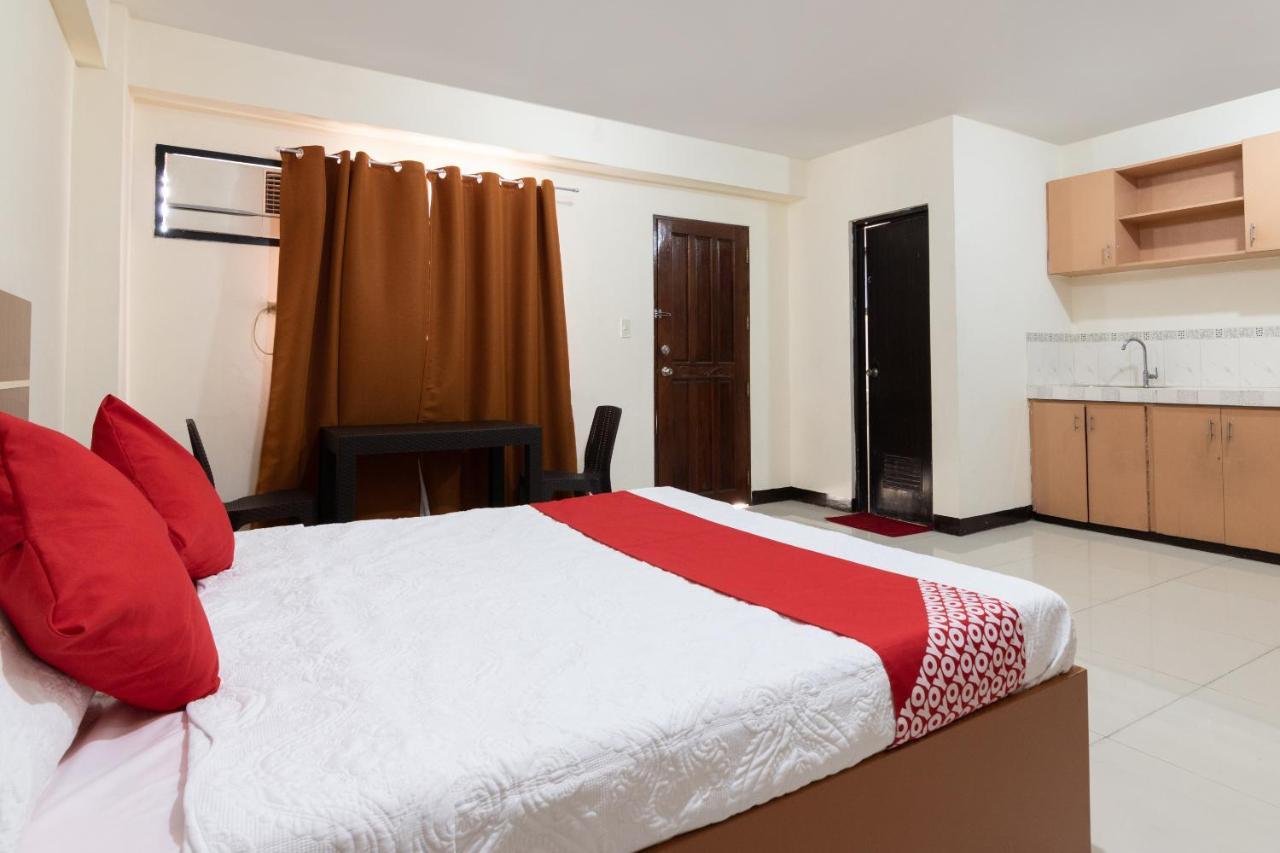 Oyo 578 Red Velvet Suites Manila Kültér fotó