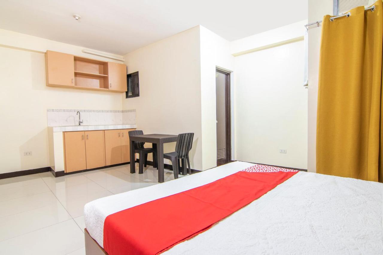 Oyo 578 Red Velvet Suites Manila Kültér fotó
